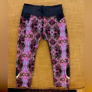 Sweaty Betty Crop Capri Legging Sz S Awesome colorful print